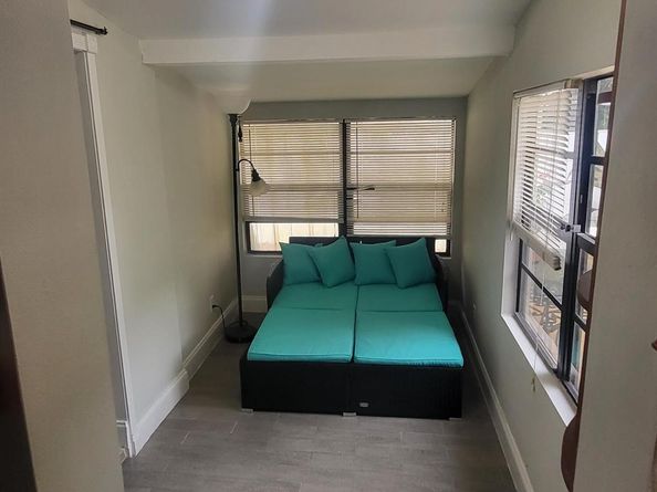 927 S Palmway, Lake Worth Beach FL 33460