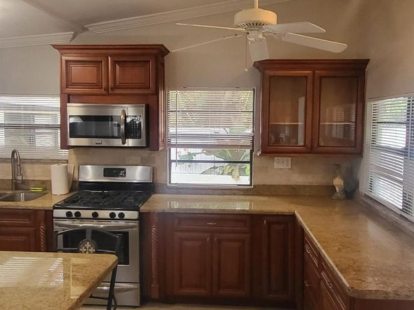 927 S Palmway, Lake Worth Beach FL 33460