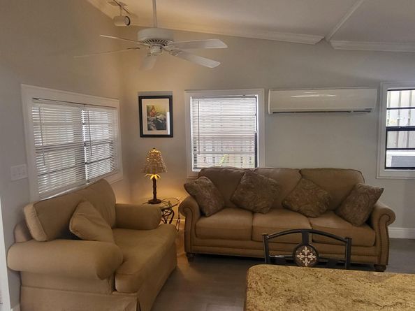 927 S Palmway, Lake Worth Beach FL 33460