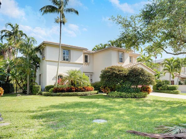 923 Mill Creek Drive, Palm Beach Gardens FL 33410