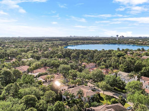 923 Mill Creek Drive, Palm Beach Gardens FL 33410