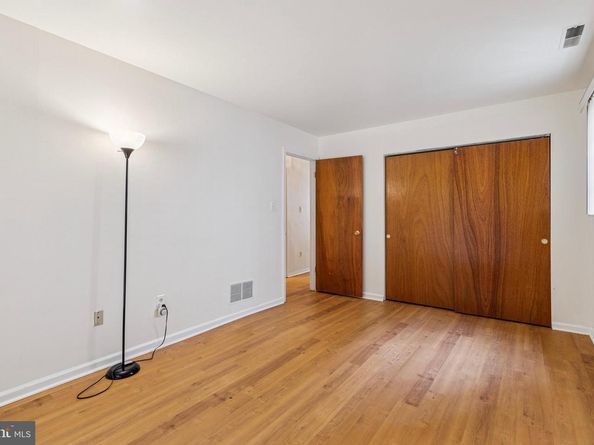 223 Parker Avenue, Philadelphia PA 19128