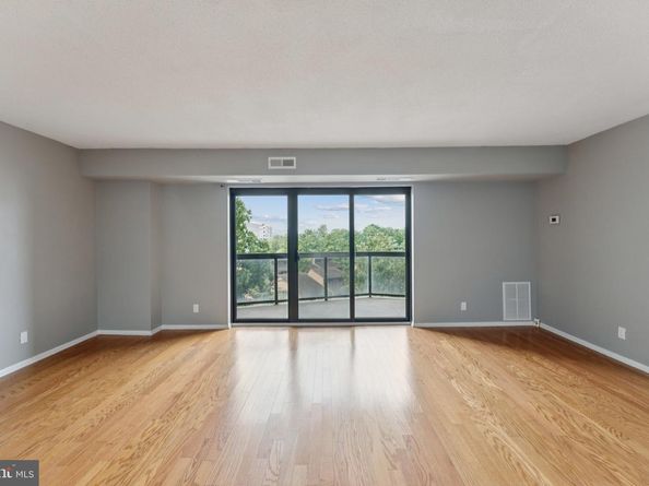 8360 Greensboro Drive 516, Mclean VA 22102