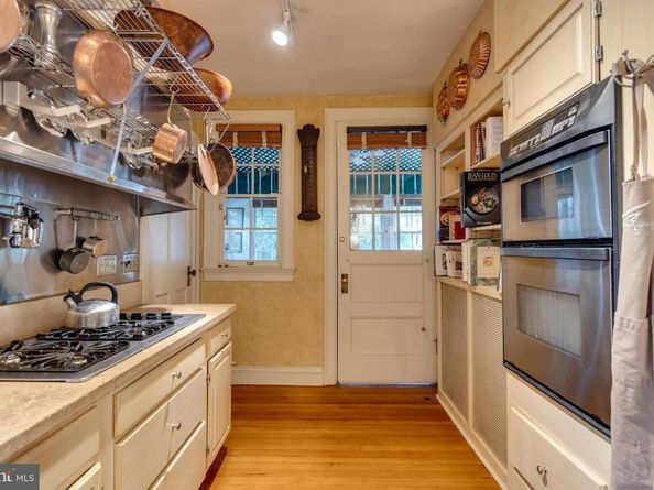 206 N View Terrace, Alexandria VA 22301