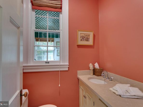 206 N View Terrace, Alexandria VA 22301