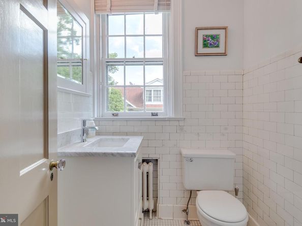 206 N View Terrace, Alexandria VA 22301