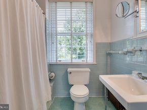 206 N View Terrace, Alexandria VA 22301