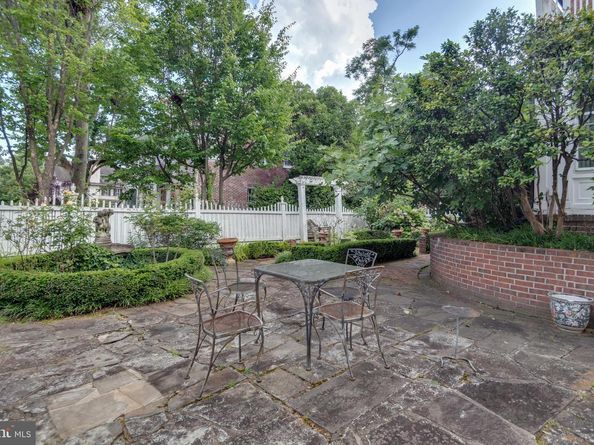 206 N View Terrace, Alexandria VA 22301