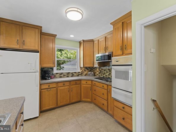 14 Broadale Road, Doylestown PA 18901