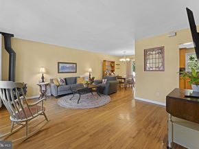14 Broadale Road, Doylestown PA 18901