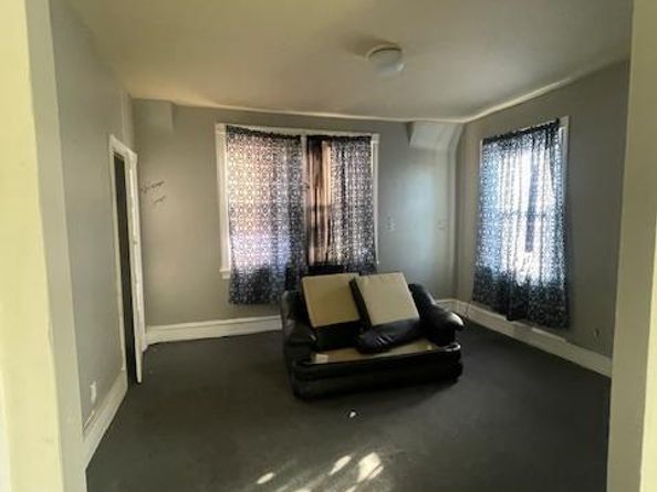 5133 Spruce Street, Philadelphia PA 19139