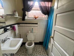 5133 Spruce Street, Philadelphia PA 19139