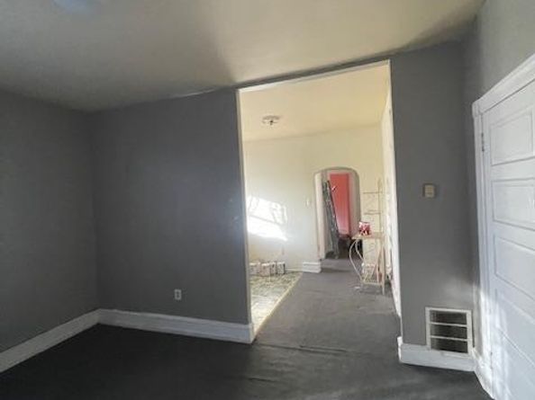 5133 Spruce Street, Philadelphia PA 19139