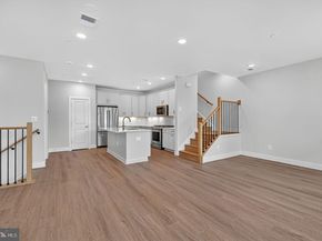 114 Pepperell, Alexandria VA 22304