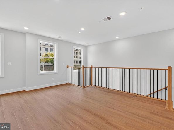 114 Pepperell, Alexandria VA 22304