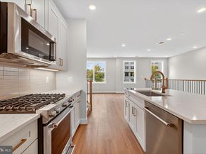 114 Pepperell, Alexandria VA 22304