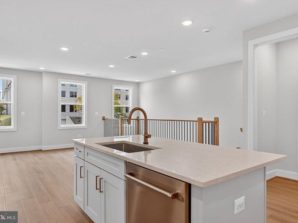 114 Pepperell, Alexandria VA 22304