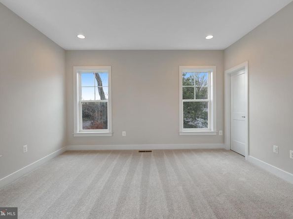 3013 N Toronto Street, Arlington VA 22213