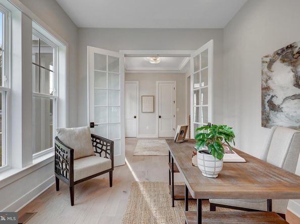 3013 N Toronto Street, Arlington VA 22213