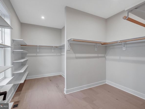 3013 N Toronto Street, Arlington VA 22213