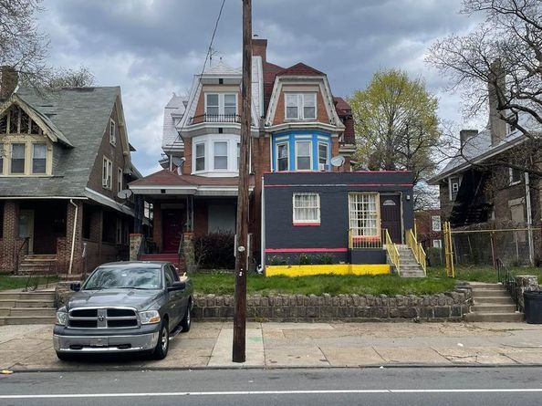 5807 Chew Avenue, Philadelphia PA 19138