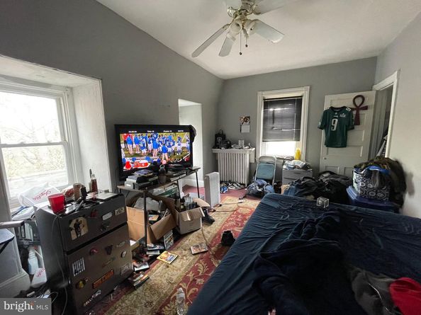 5807 Chew Avenue, Philadelphia PA 19138