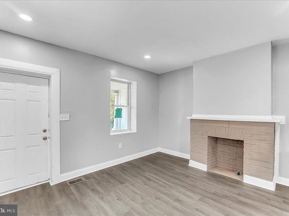 9 Summit Street, Darby PA 19023