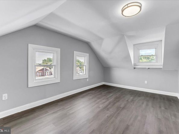 9 Summit Street, Darby PA 19023