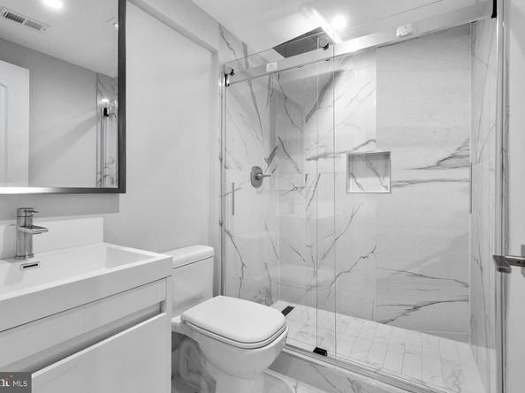 2100 S Pierce Street, Arlington VA 22202