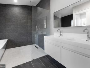 2100 S Pierce Street, Arlington VA 22202