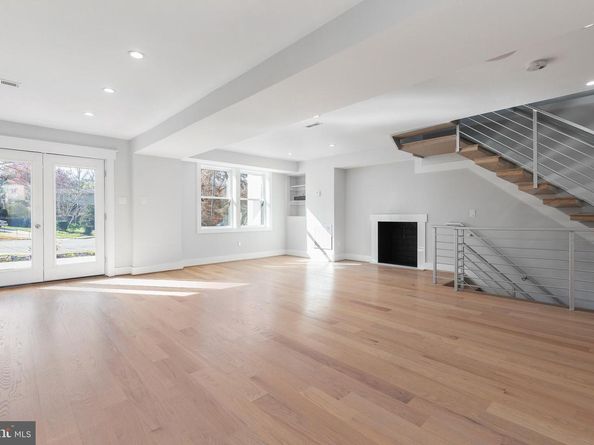2100 S Pierce Street, Arlington VA 22202