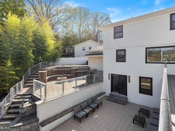 2100 S Pierce Street, Arlington VA 22202