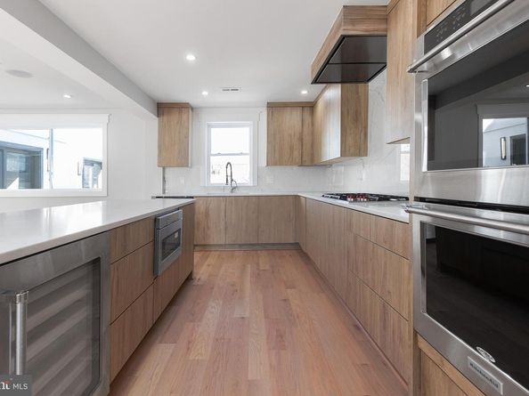 2100 S Pierce Street, Arlington VA 22202