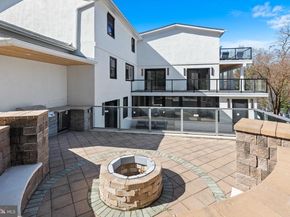 2100 S Pierce Street, Arlington VA 22202
