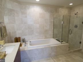 1101 Locust Street 4C, Philadelphia PA 19107
