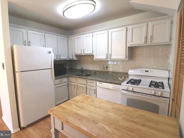 7366 Route 29 104, Falls Church VA 22046