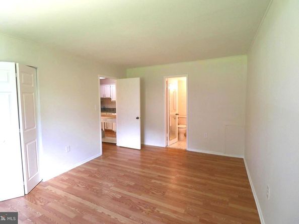 7366 Route 29 104, Falls Church VA 22046