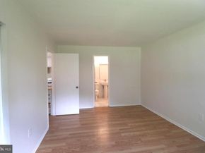7366 Route 29 104, Falls Church VA 22046