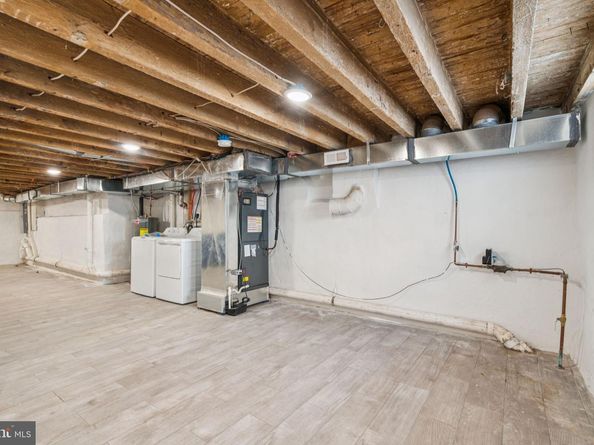 1634 N Dover Street, Philadelphia PA 19121