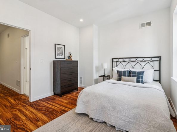 1634 N Dover Street, Philadelphia PA 19121