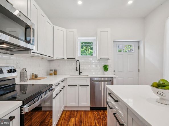 1634 N Dover Street, Philadelphia PA 19121