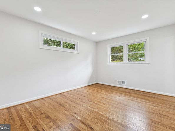 6087 8TH Place N, Arlington VA 22205
