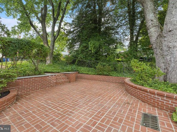 6087 8TH Place N, Arlington VA 22205