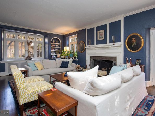 8401 Saint Martins Lane, Philadelphia PA 19118