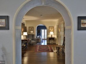 8401 Saint Martins Lane, Philadelphia PA 19118
