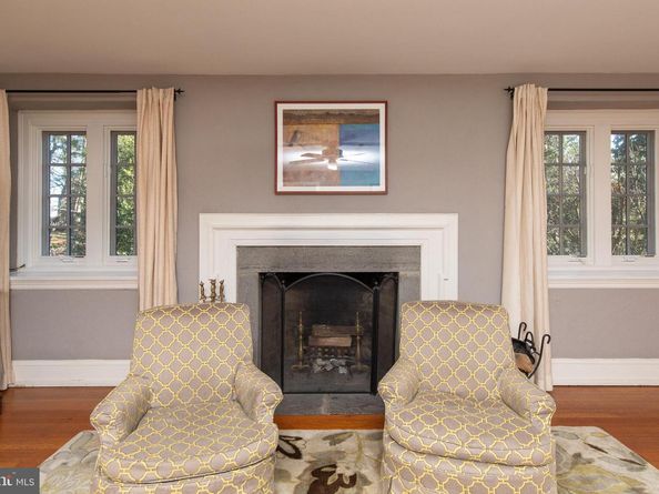 8401 Saint Martins Lane, Philadelphia PA 19118