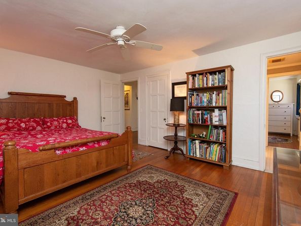 8401 Saint Martins Lane, Philadelphia PA 19118