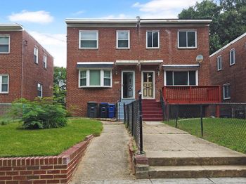 4136 East Capitol Street NE