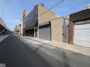 2537 Salmon Street, Philadelphia PA 19125