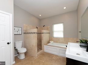 2537 Salmon Street, Philadelphia PA 19125